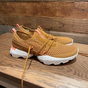 Brown Sorel sneaker, Size 10